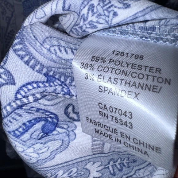 Joie Paisley Blue/White Blouse Button Front Sz Large Satiny - Picture 6 of 11